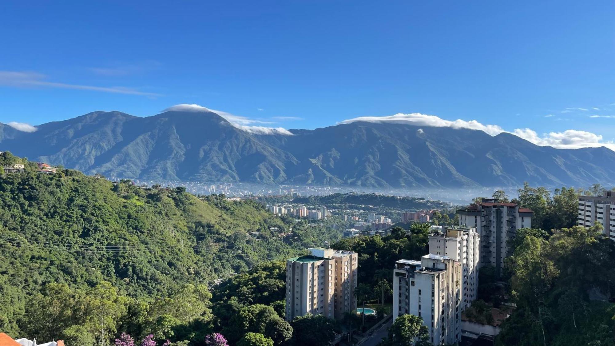 Lindo Apartamento En Los Naranjos Del Cafetal Apartment Caracas Luaran gambar